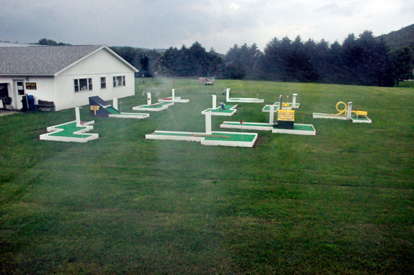 mini golf area